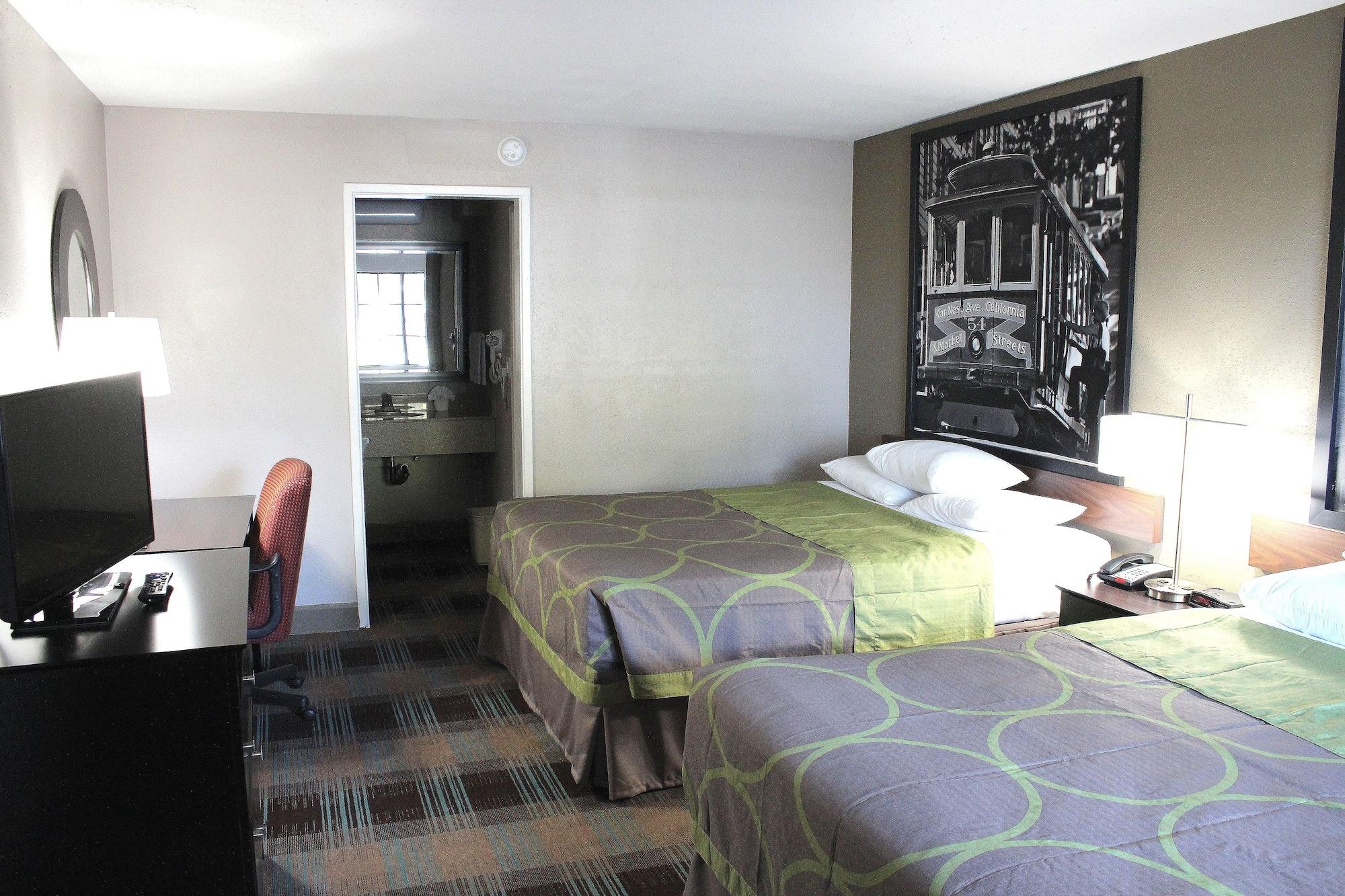 Super 8 By Wyndham Motel