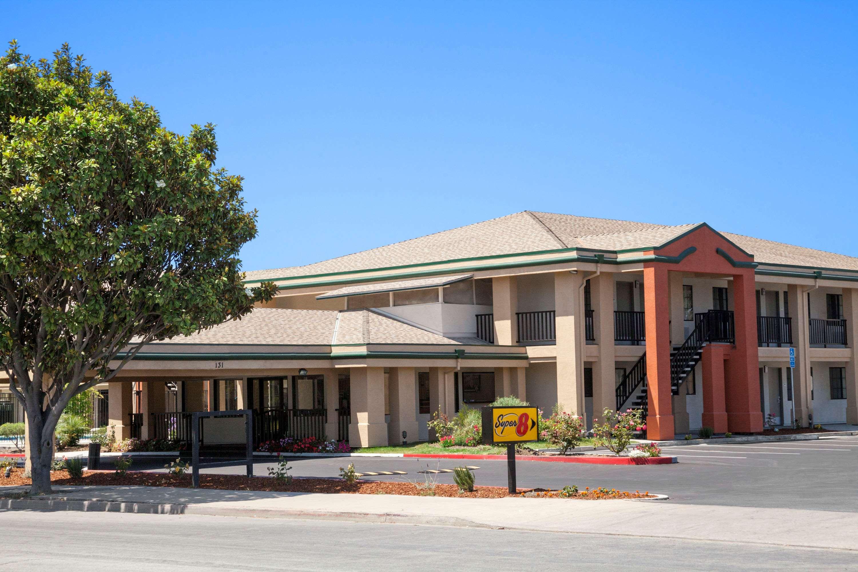 Motel Super 8 By Wyndham 2*