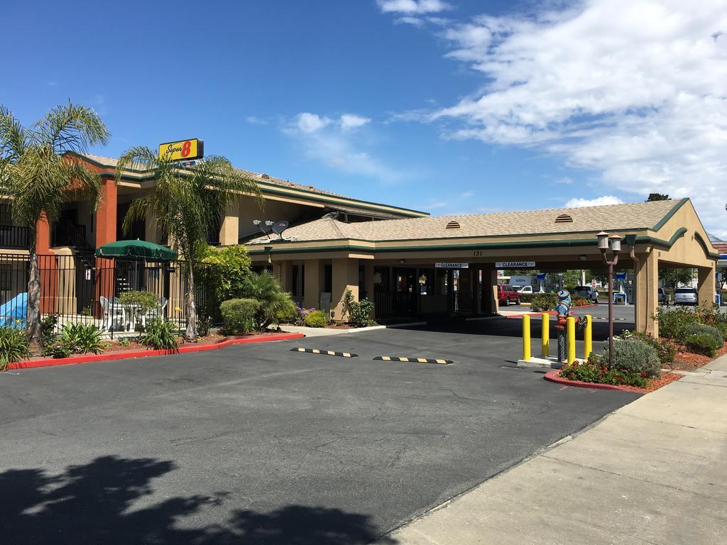 Motel Super 8 By Wyndham 2*