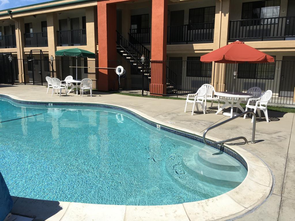 Motel Super 8 By Wyndham 2*
