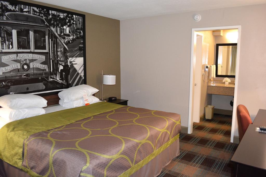 Super 8 By Wyndham 2*
